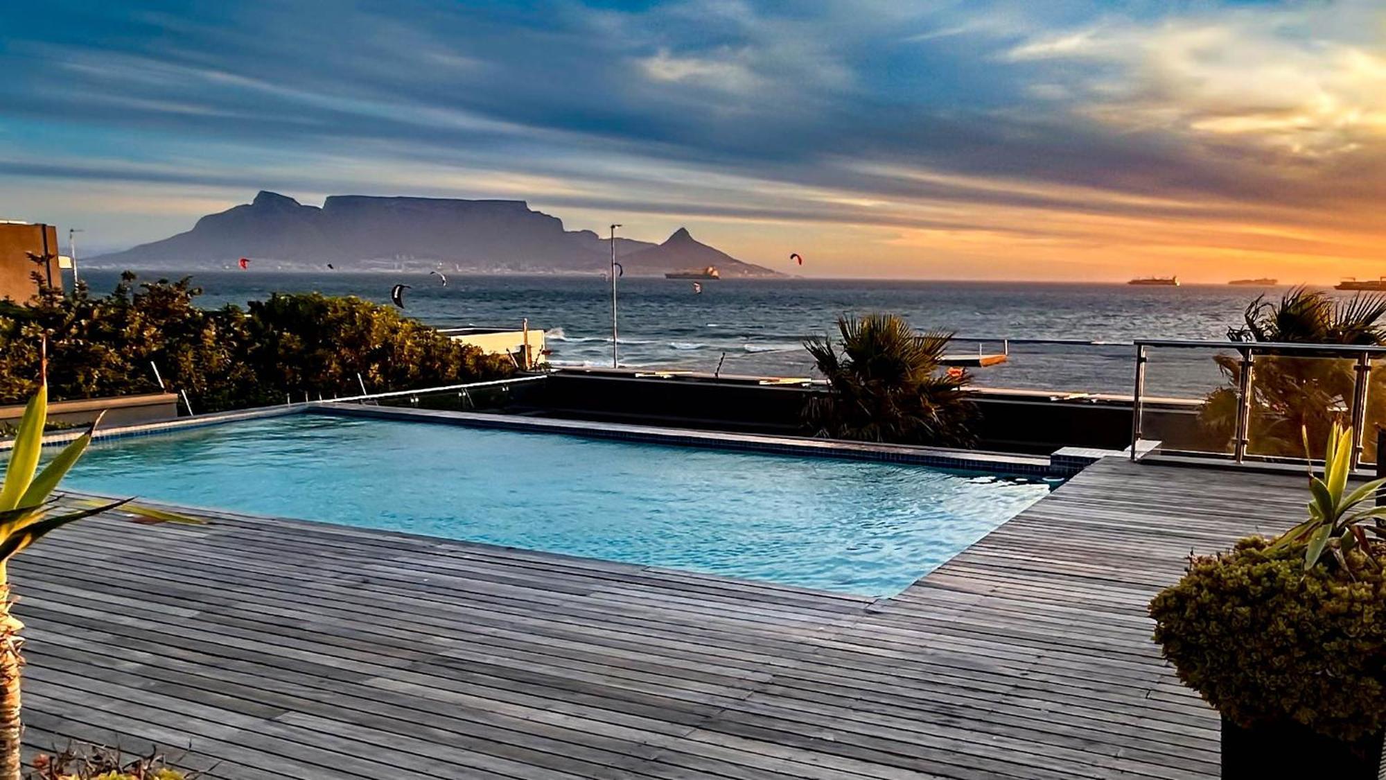 Heaven On Earth - Blouberg Beachfront Self-Catering Apartment 布鲁堡史特兰 外观 照片