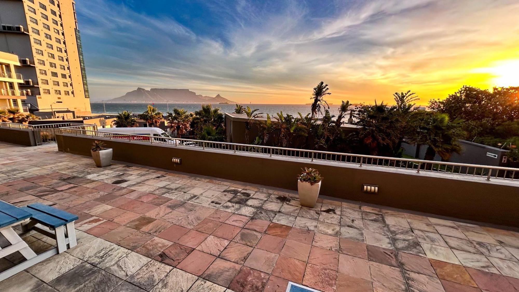 Heaven On Earth - Blouberg Beachfront Self-Catering Apartment 布鲁堡史特兰 外观 照片