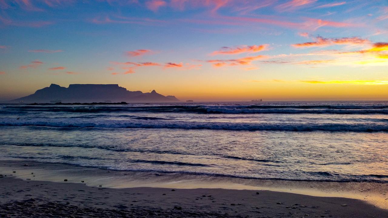 Heaven On Earth - Blouberg Beachfront Self-Catering Apartment 布鲁堡史特兰 外观 照片